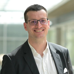 Foto Prof. Dr. Tim Hülskötter